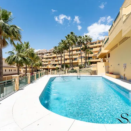 Terrace Of Paradise, 2 Bed 2 Bath, Parking, Pool شقة *