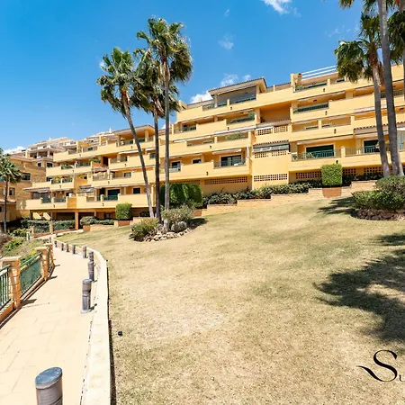 Terrace Of Paradise, 2 Bed 2 Bath, Parking, Pool شقة *